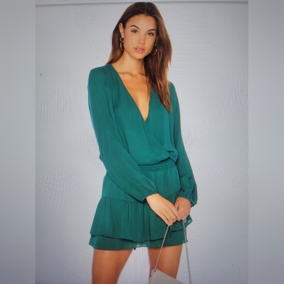 KRISA X REVOLVE Smocked Surplice Dress. Sold Out On Revolve. Size L NWT - Picture 1 of 4